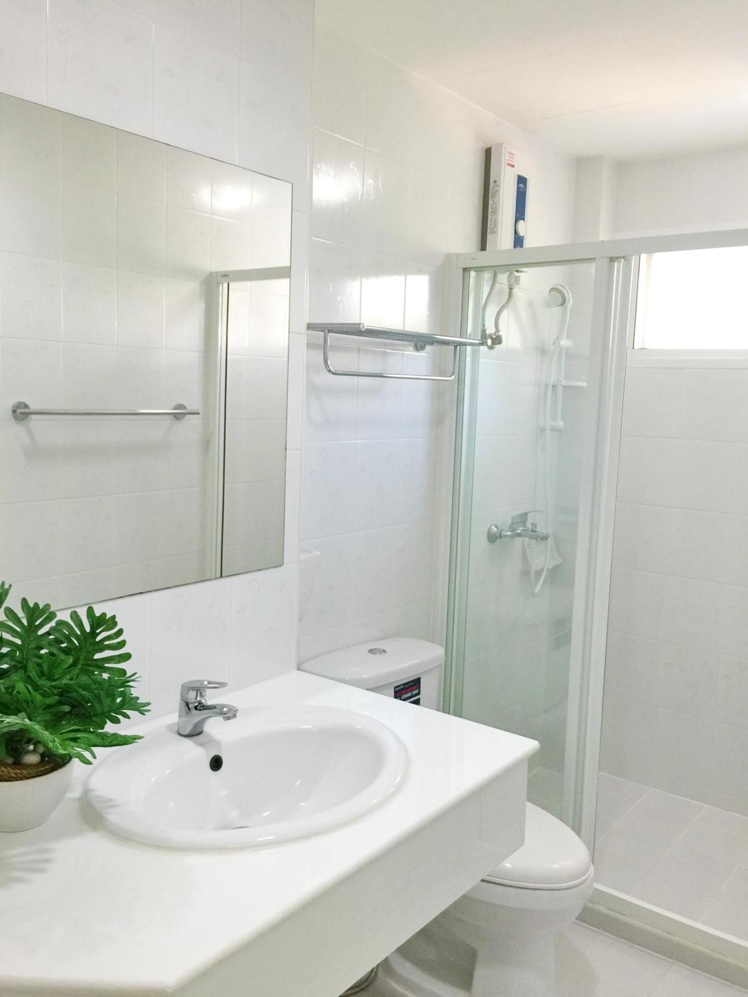 Charming Resident At Ekkamai From Studio Unit Up To 2 Bedroom Apartment Bangkok Bagian luar foto